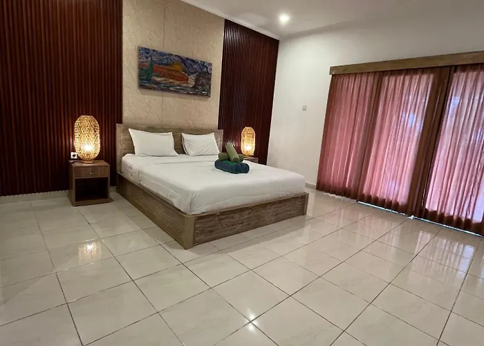 Aparthotel Azona Greens 4*